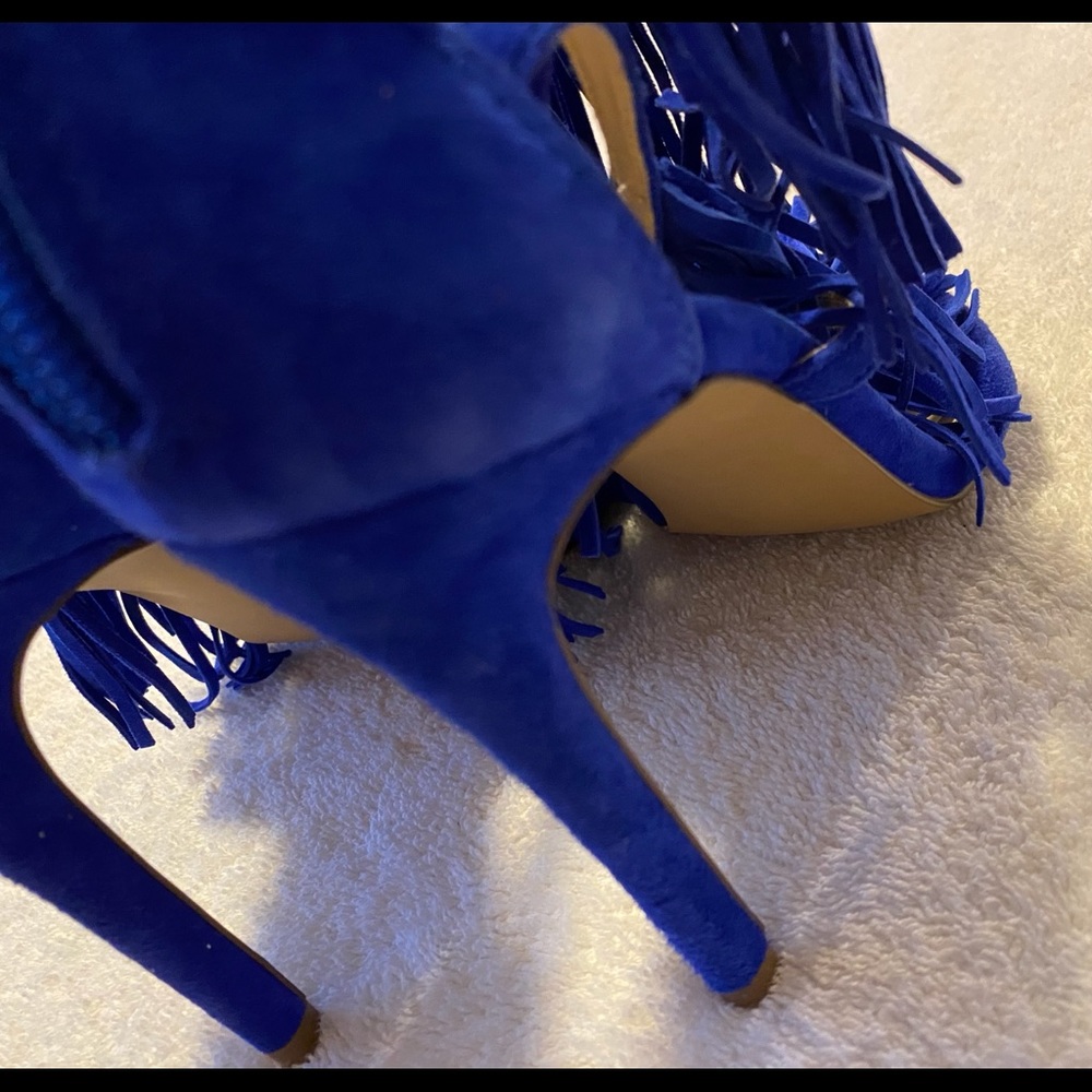 Brand New Gorgeous Suede Heels by STEVE MADDEN - Box 55 - Picture 6 of 8
